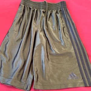 Men’s Medium Adidas Basketball Shorts